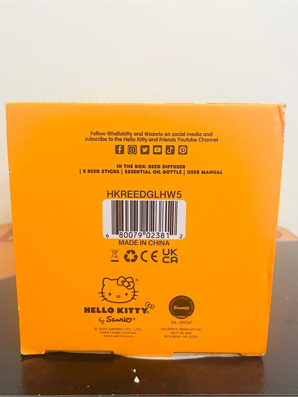 Hello Kitty Halloween Ceramic Pumpkin Reed Diffuser Cinnamon Oil Scent NIB